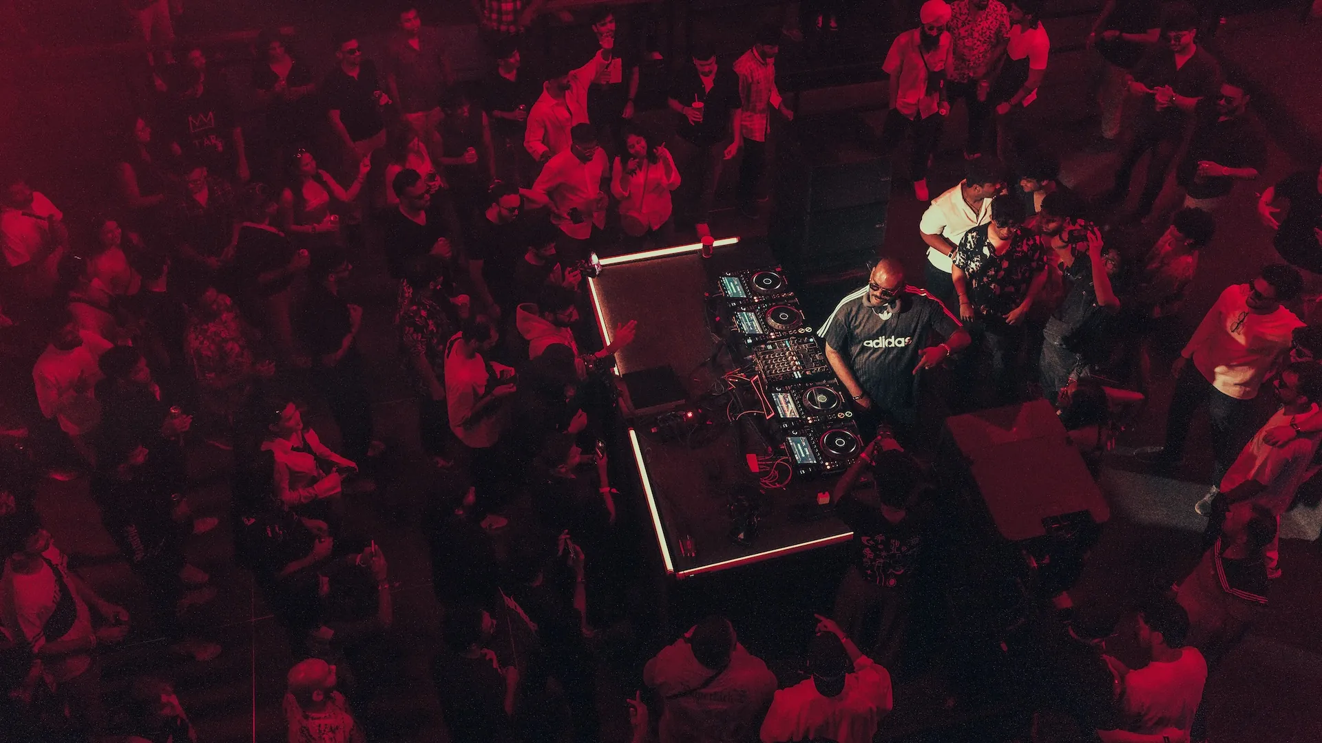 Crowd from above at a Raka Ashok set